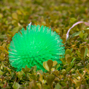 LED Light-Up Pom Pom Necklace - Green