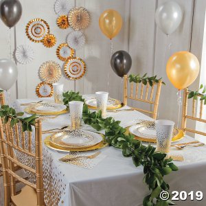 White with Gold Foil Dots Beverage Napkins (16 Piece(s))
