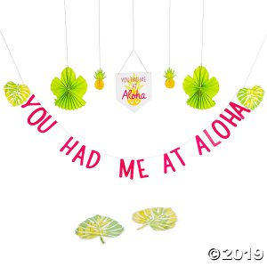 You Had Me At Aloha Luau Décor Kit (1 Set(s))