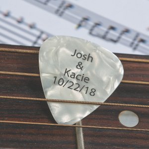 Personalized White Guitar Picks (96 Piece(s))