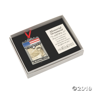 In Loving Memory Patriotic Frame Ornament (1 Piece(s))
