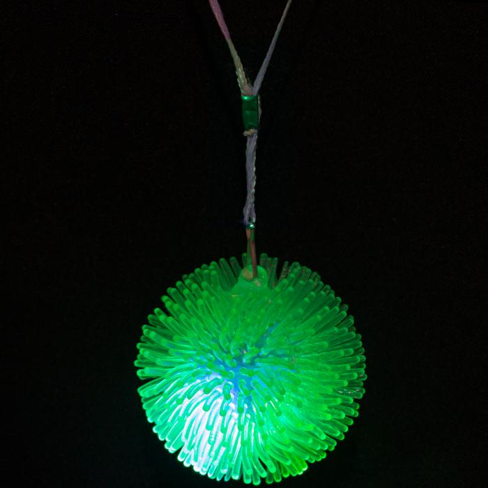 LED Light-Up Pom Pom Necklace - Green