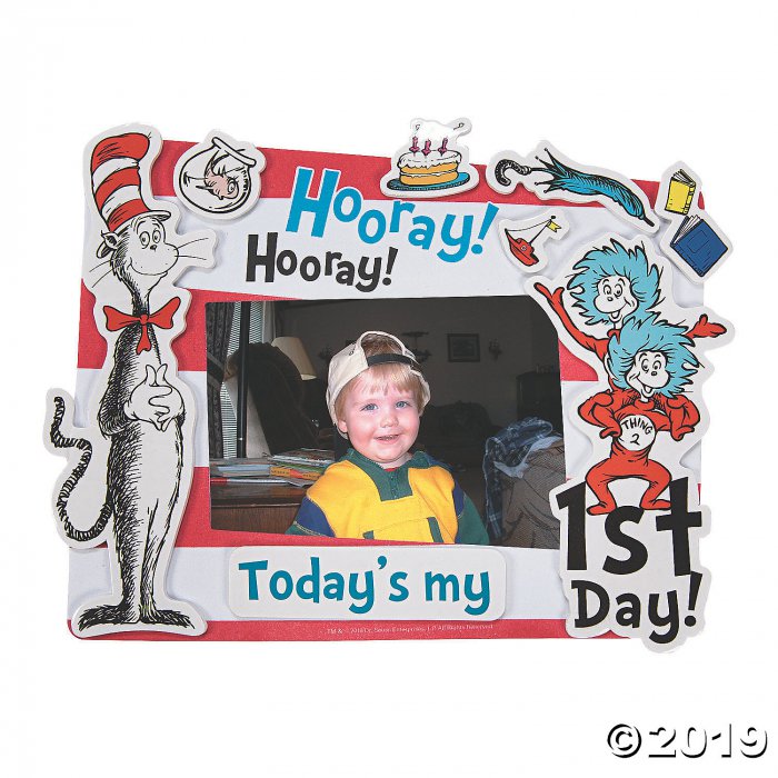 Dr. Seuss First Day of School Picture Frame Magnet Craft Kit (Makes 12)