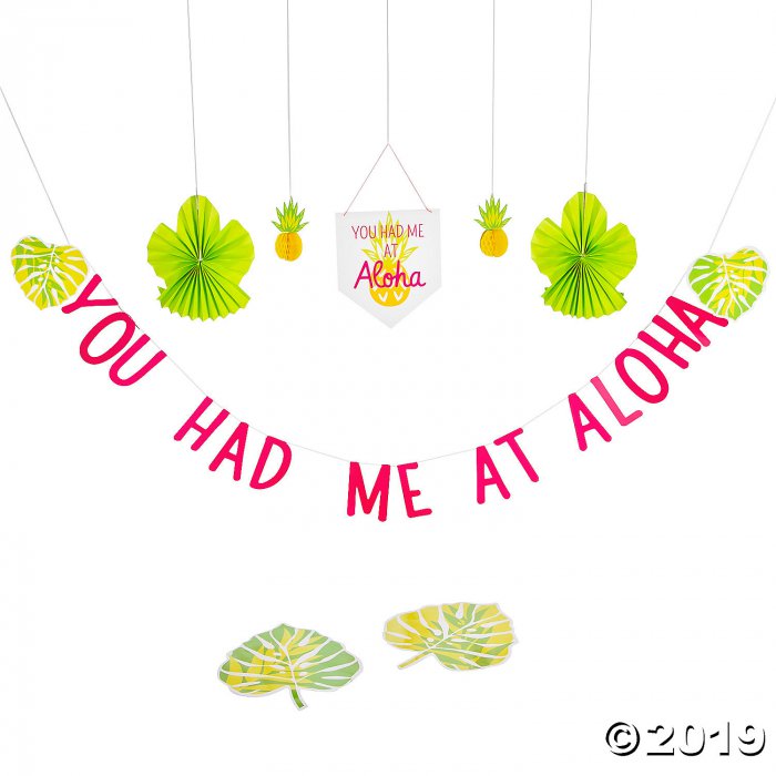 You Had Me At Aloha Luau Décor Kit (1 Set(s))