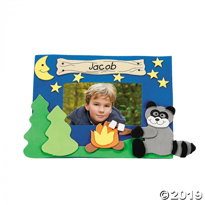 Camp Raccoon Picture Frame Magnet Craft Kit (Makes 12)