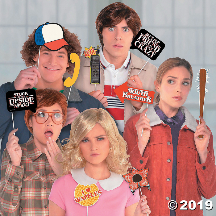 Stranger Things Photo Stick Props (1 Set(s)) Stranger Things Photo Stick Props (1 Set(s))