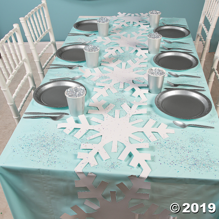 Snowflake Table Runner (1 Piece(s))