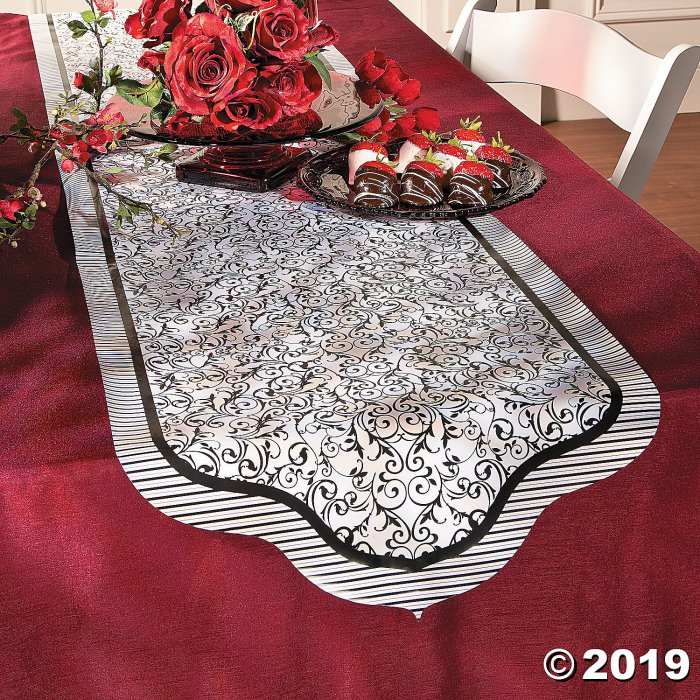 Black & White Wedding Table Runner (1 Piece(s))