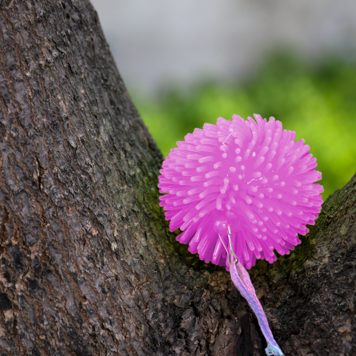 LED Light-Up Pom Pom Necklace - Pink