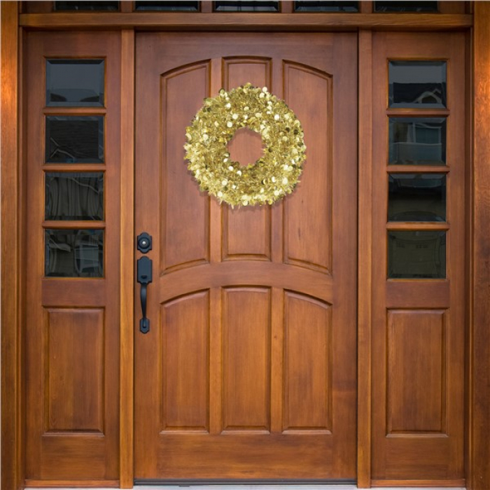 Gold Tinsel 17" Wreath
