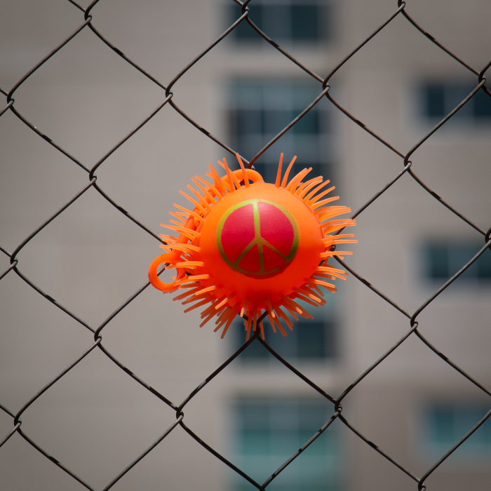 LED Peace Sign Puffer YoYo Ball- Orange
